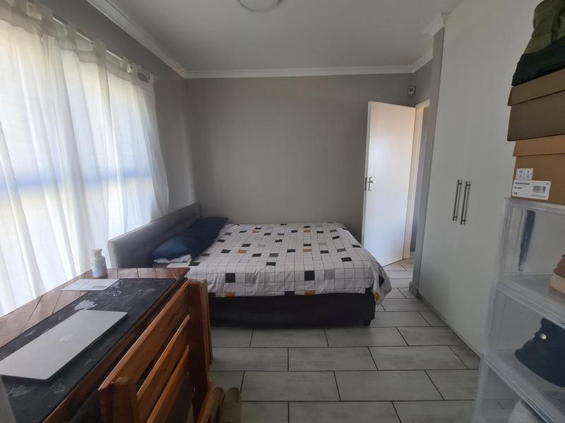 To Let 1 Bedroom Property for Rent in Loevenstein Western Cape